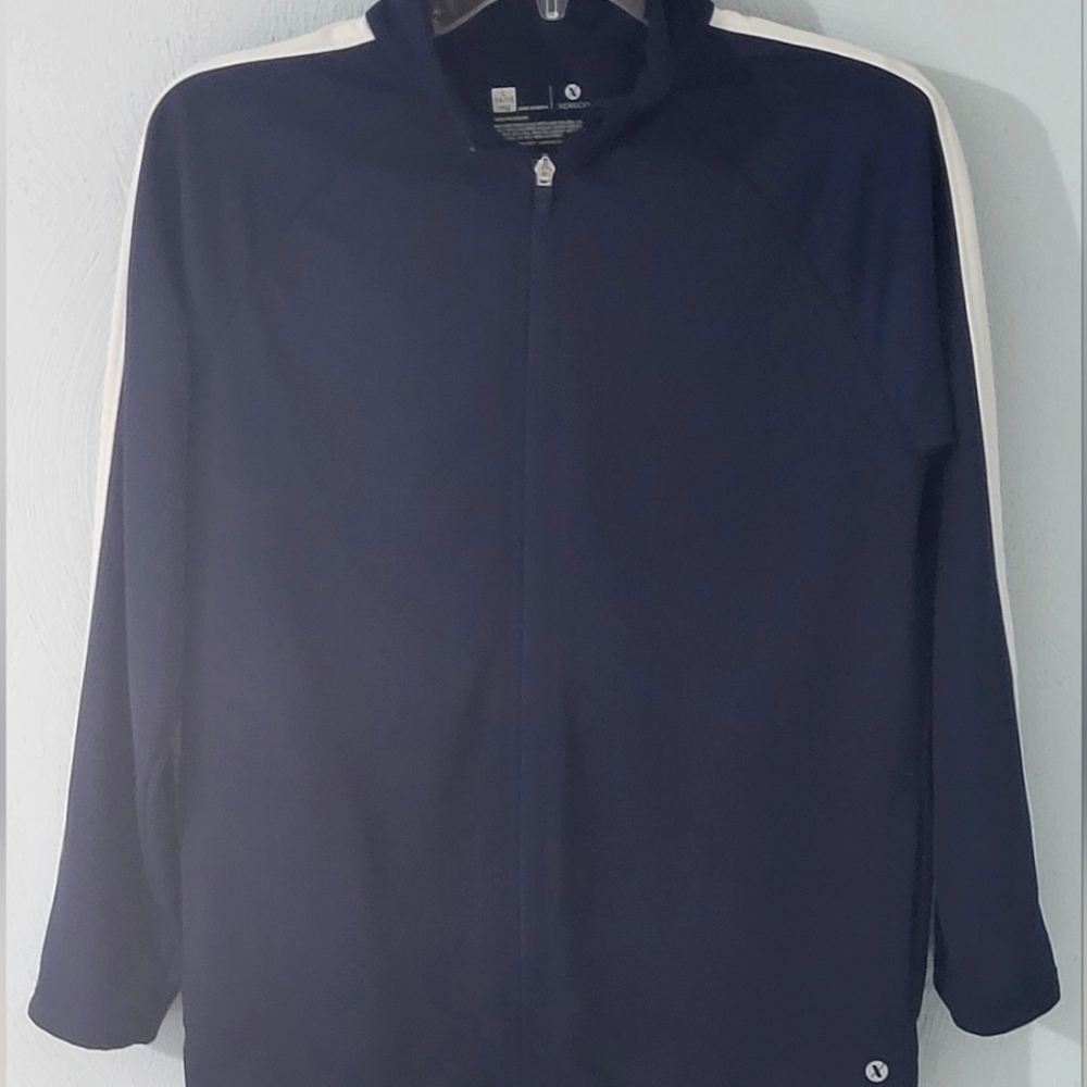 The brand is Xersion and the size of both is L 14/16